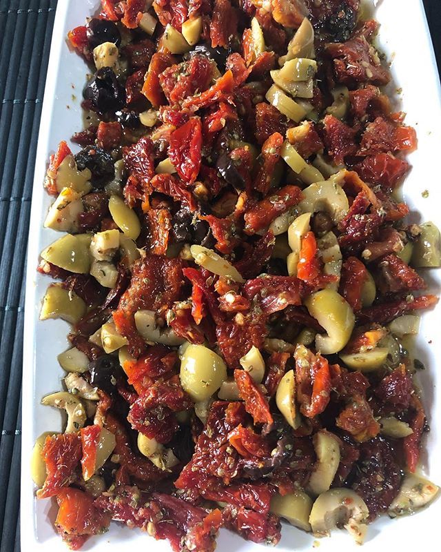 ERKBEY 350 G ZEYTİNLİ KURUTULMUŞ DOMATES SALATASI